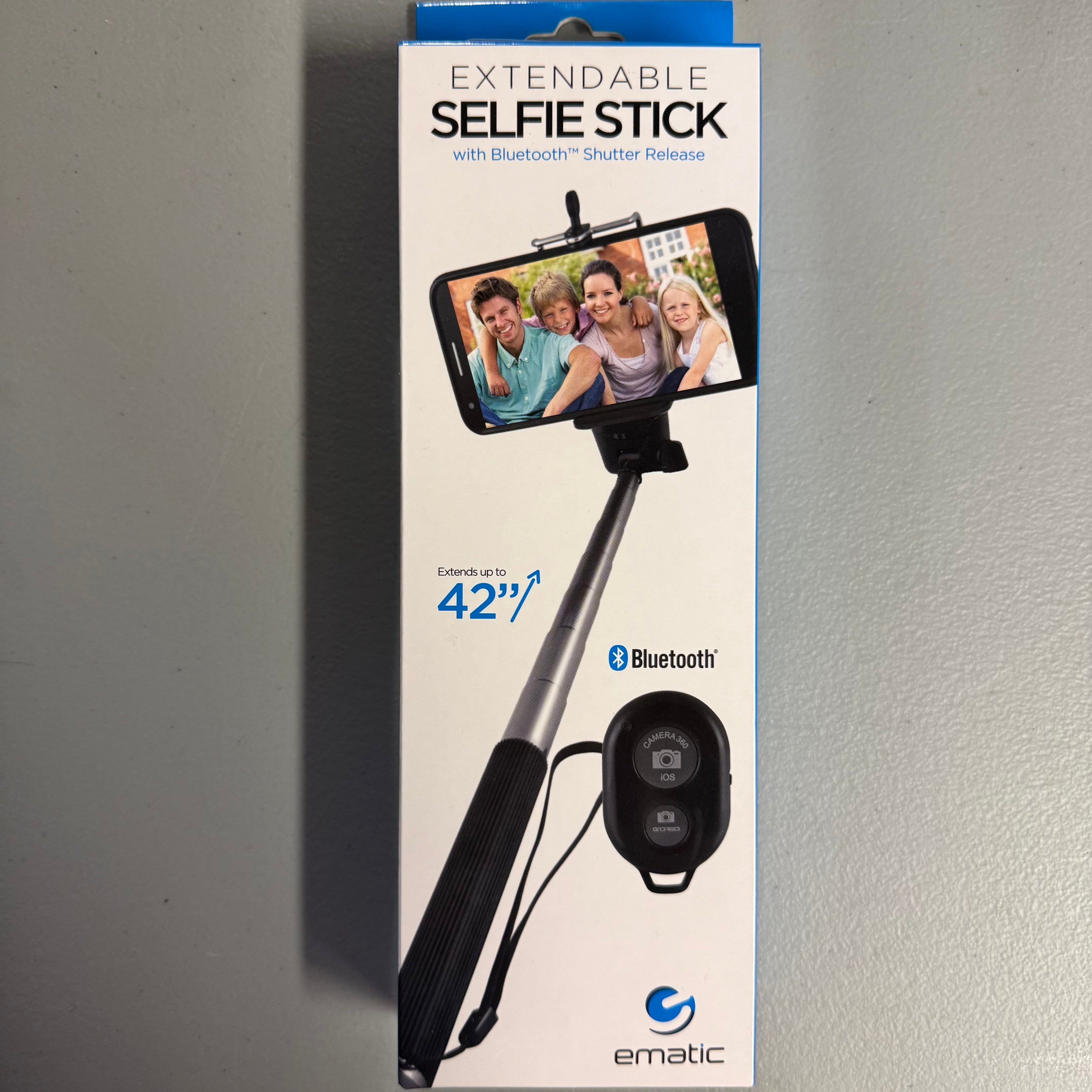 Extendable Selfie Stick with Bluetooth Shutter - Open Box Like New
