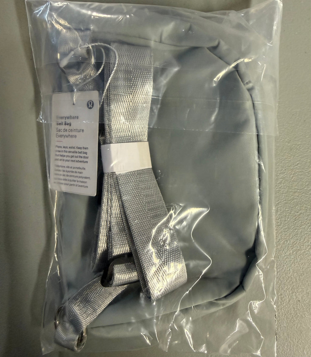 Lululemon Everywhere Belt Bag - Gray/Silver