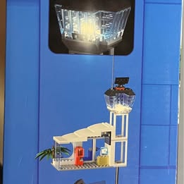 City Airport Building Block Set - 678 Pieces Airplane Construction Toy