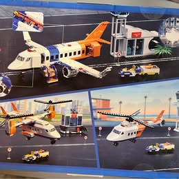 City Airport Building Block Set - 678 Pieces Airplane Construction Toy