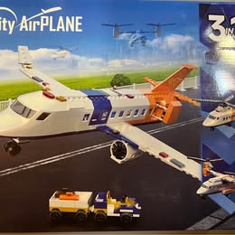 City Airport Building Block Set - 678 Pieces Airplane Construction Toy