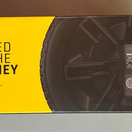 Fanttik APEX Rechargeable Air Inflator - Portable Tire Inflator with Digital Display