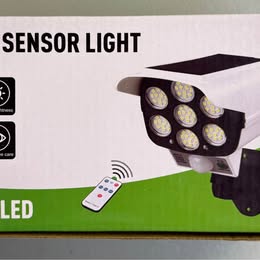 Solar Motion Sensor Light - 122 SMD LEDs with Remote Control - Open Box Like New