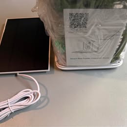 Smart Bird Feeder Camera - AI Bird Recognition Solar-Powered - Open Box Like New