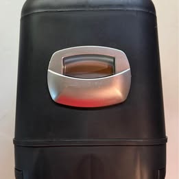 OMMO Thermo Electric Refrigerator Cooler & Warmer - Portable 6L Mini Fridge (Open Box)