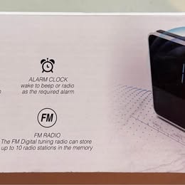 LERSGÒ HR1901BT Bluetooth Alarm Clock Radio - FM Radio with USB Charging (Open Box)