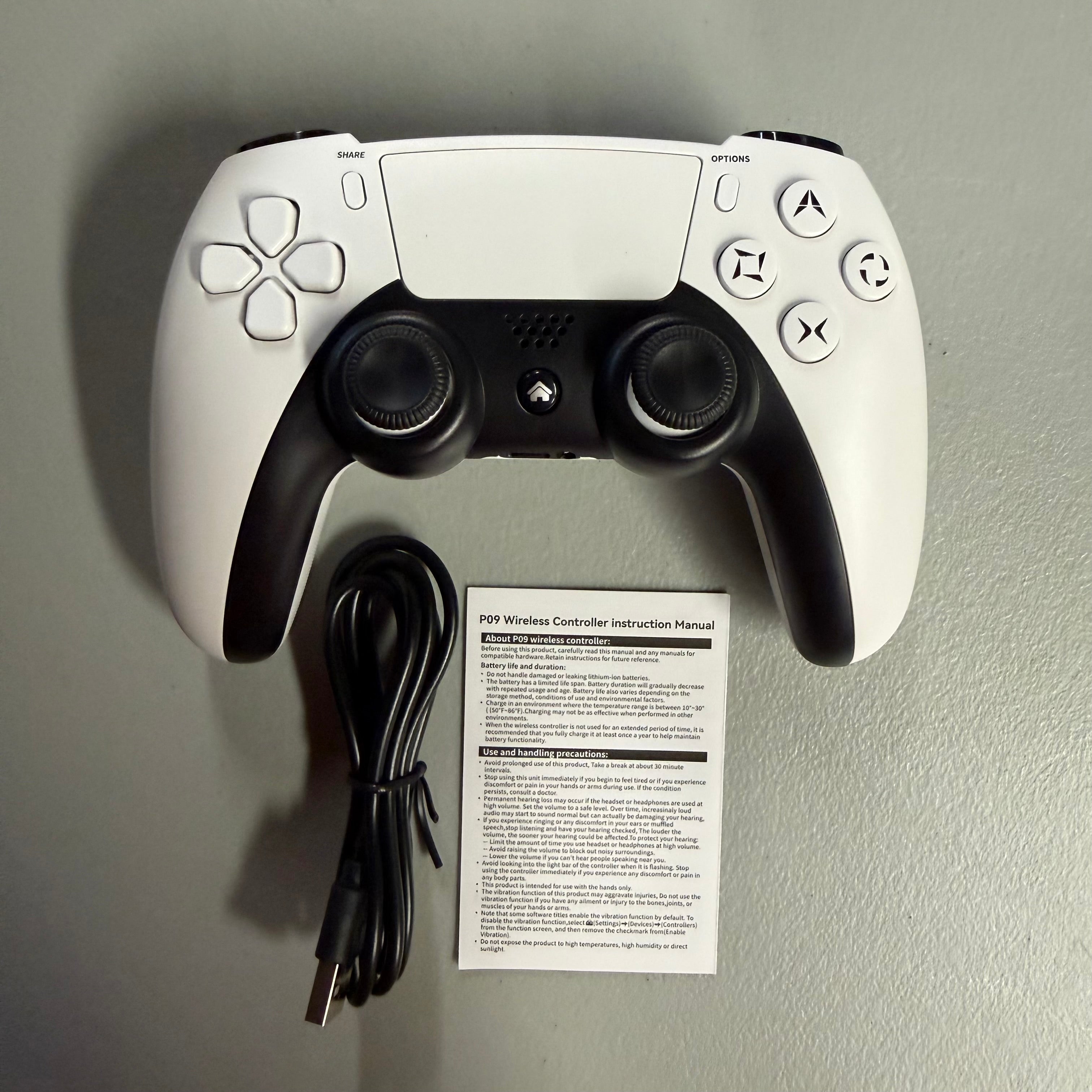P09 Wireless Game Controller - White (Open Box - Like New)