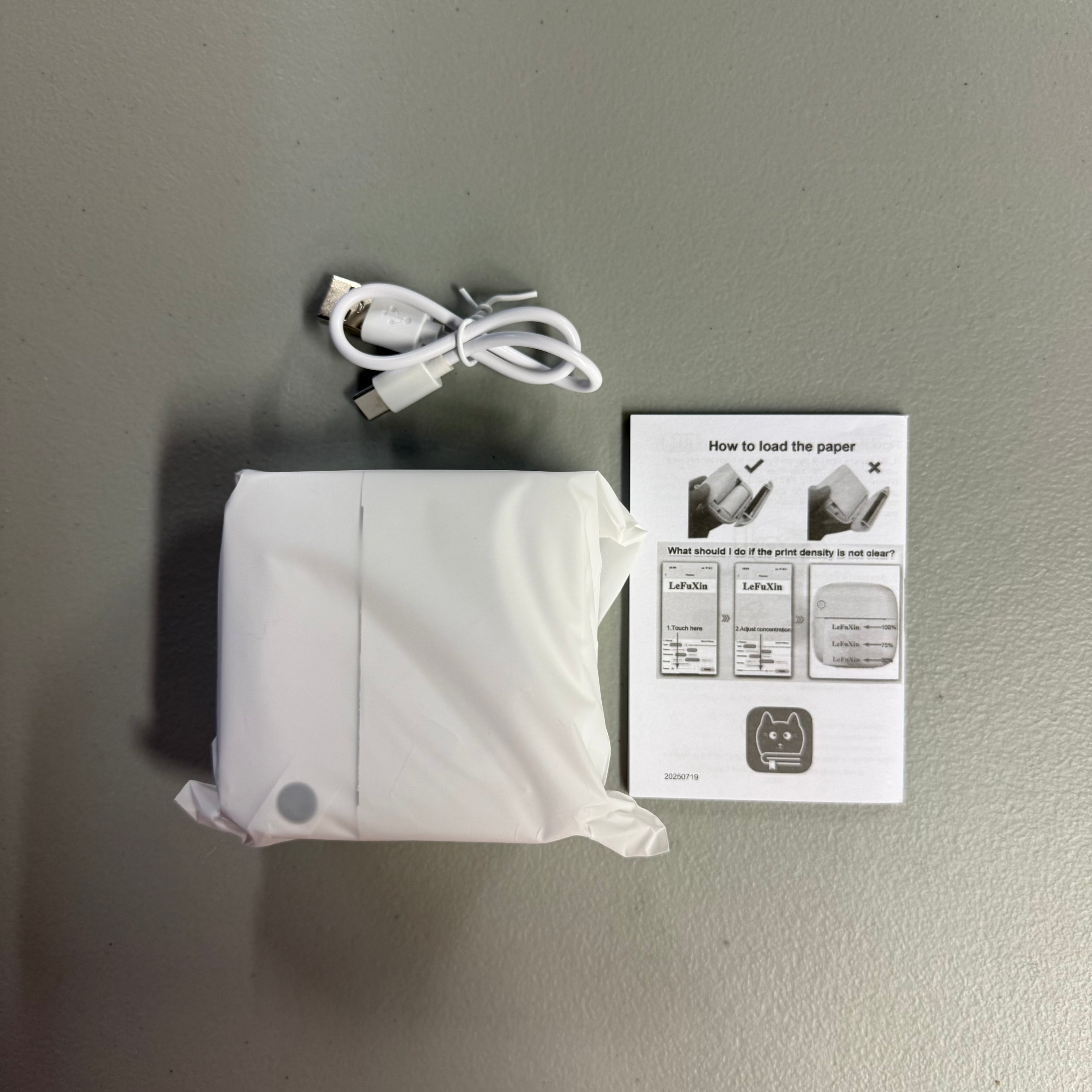 Portable Mini Bluetooth Thermal Printer - Inkless Photo & Label Printer (Open Box Like New)