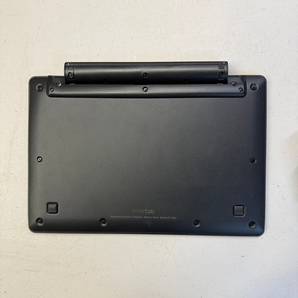 SuperSonic SC-1022KB 10.1" Windows Tablet with Keyboard - 32GB (Used - Good Condition)