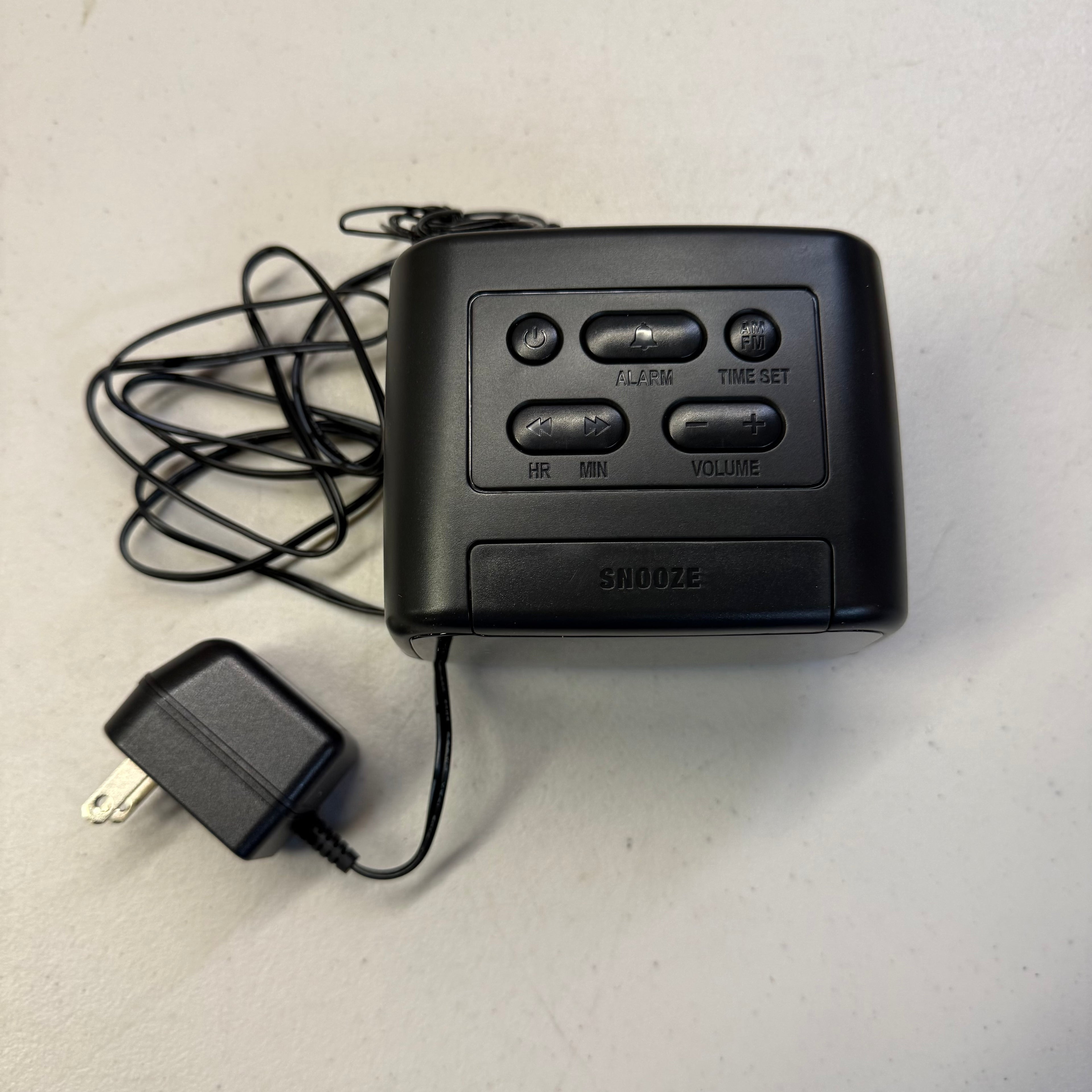 Capello Sleep Easy Alarm Clock with AM/FM Radio - CR15 (Open Box - Like New)