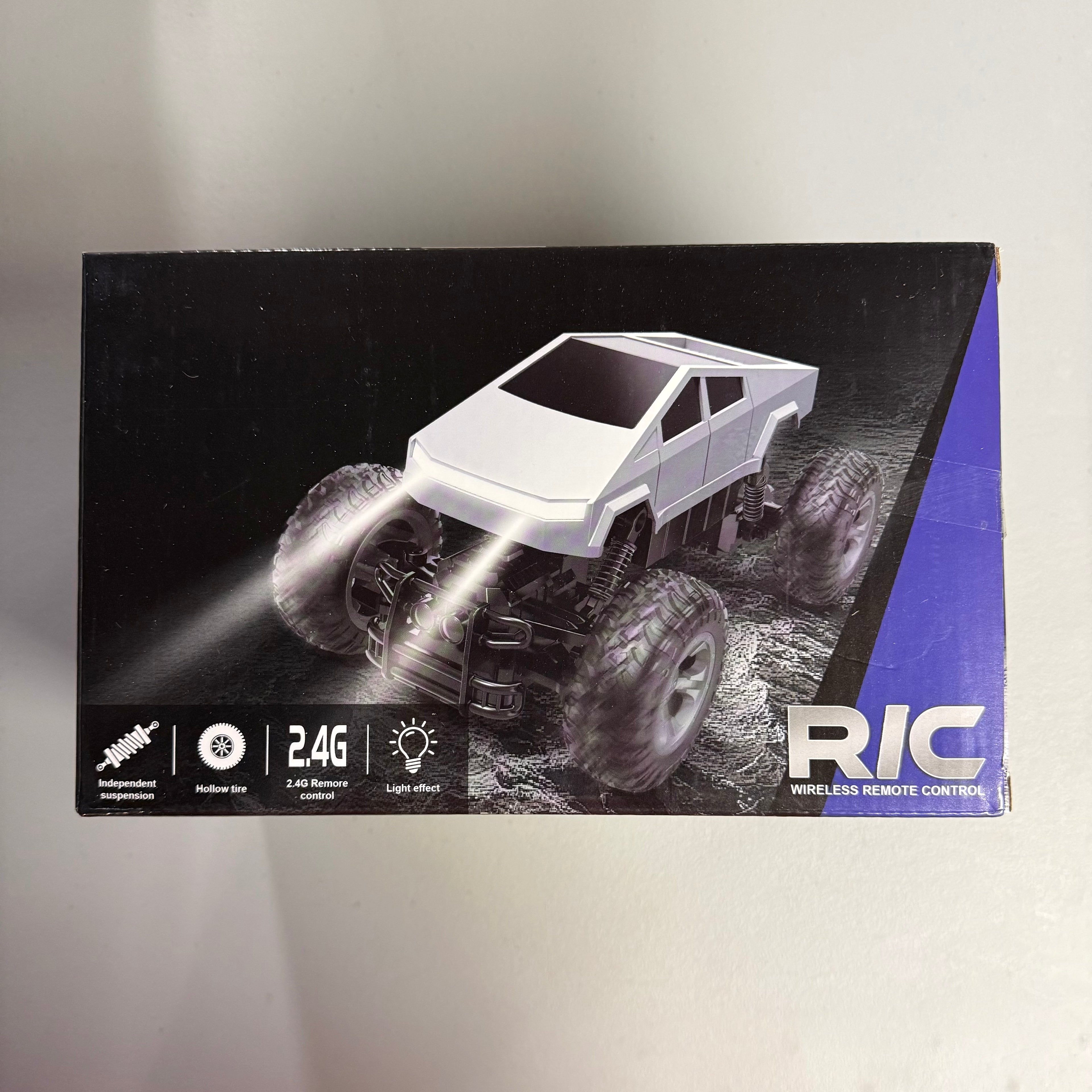 R/C Climbing Monster Truck - 2.4G Wireless Remote Control (New in Box)